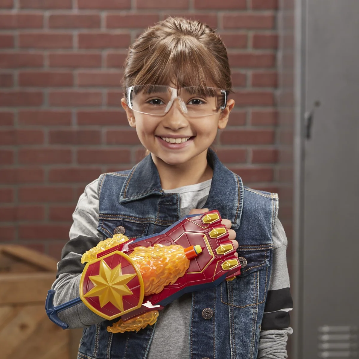 Avengers Power Captain Marvel Photon Blast E7378 - Image 3