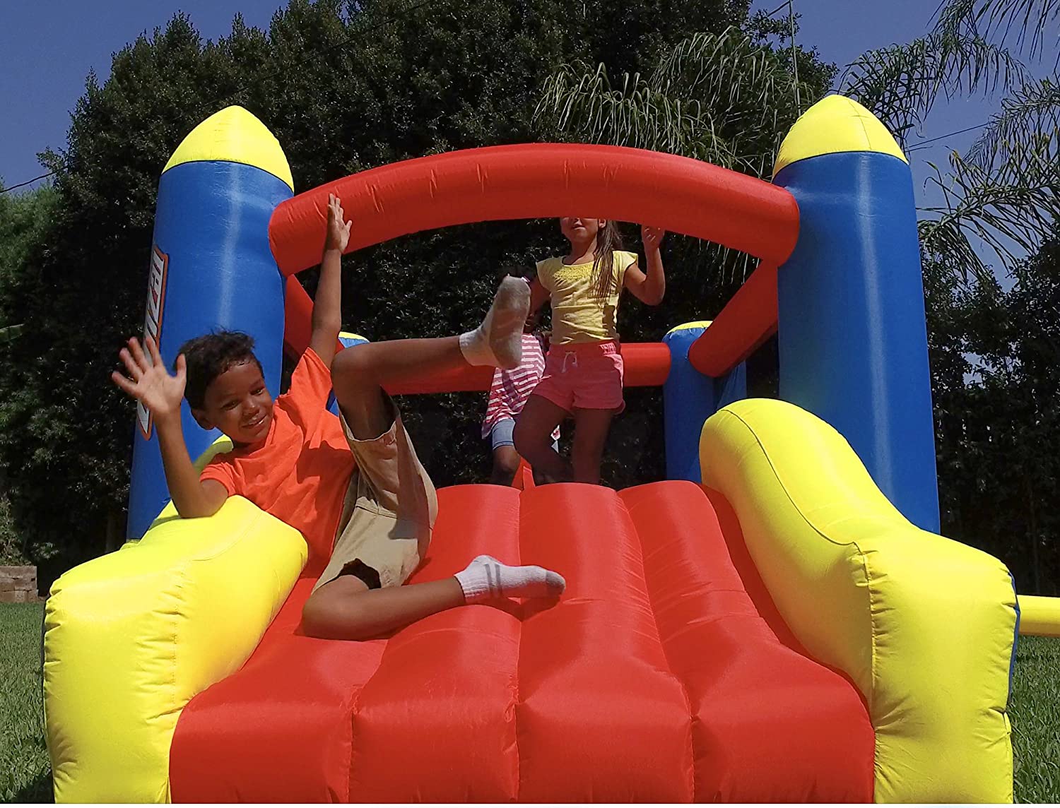 Banzai Big Bounce 'n Slide Backyard Bouncer 79137 - Image 4