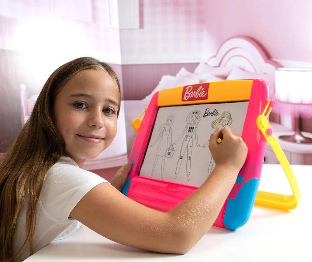 Barbie Art Easel - Image 4