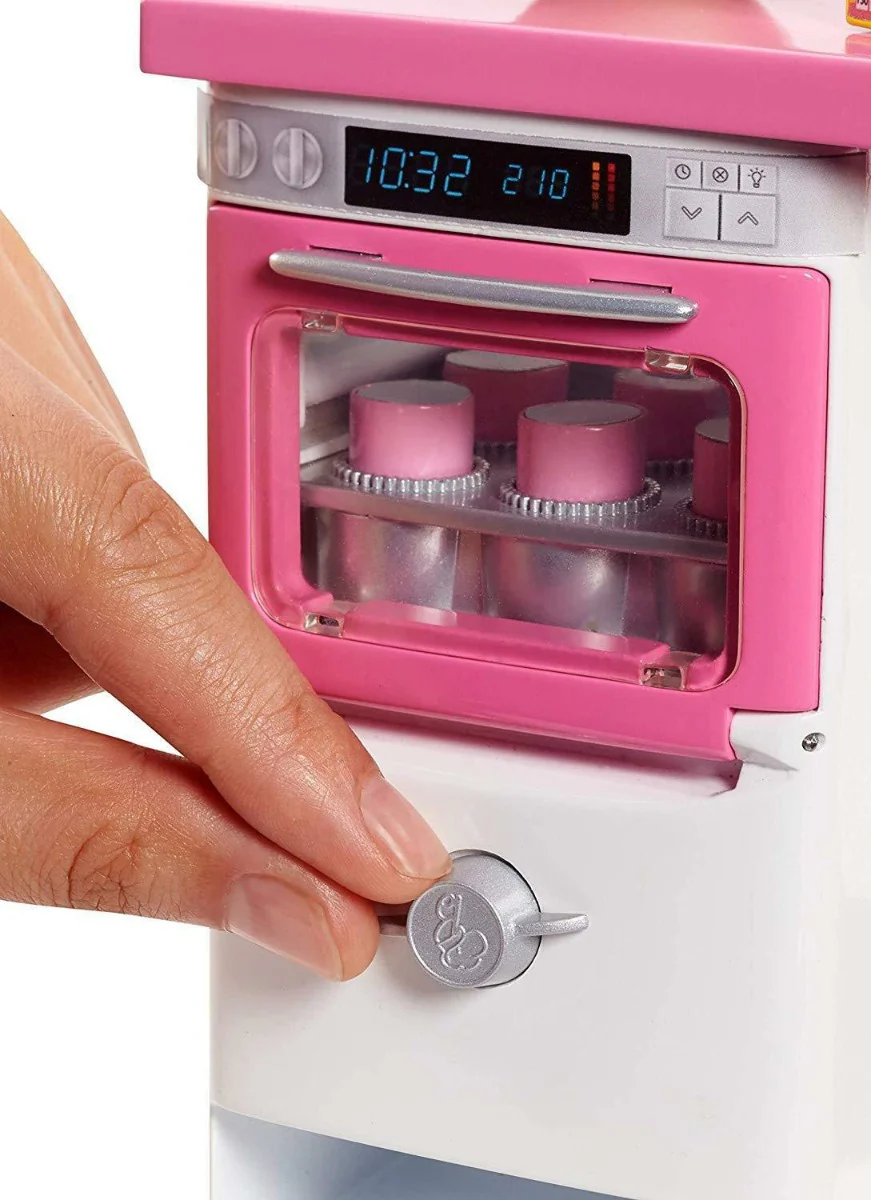 Barbie Bakery Chef Doll and Playset FHP57 - Image 4