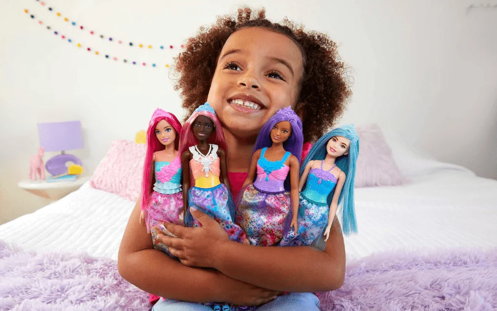 Barbie Dreamtopia Princess Doll with Dark-Pink Hair HGR15 - Image 3