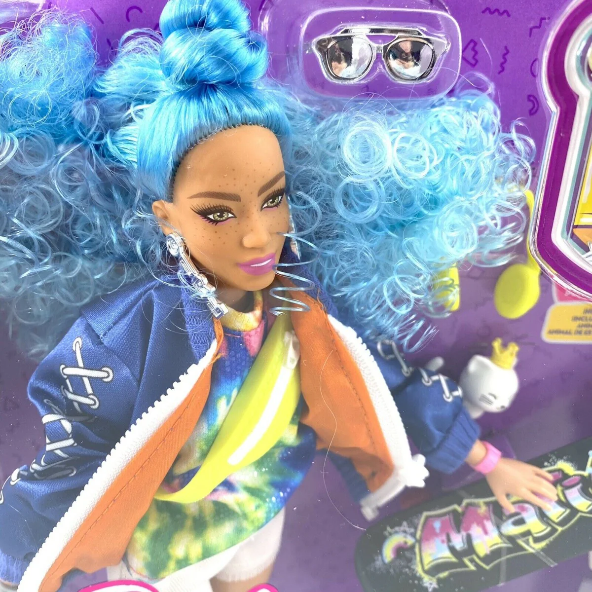 Barbie EXTRA Doll Blue Hair Bomber Jacket Skateboard GRN30 - Image 7