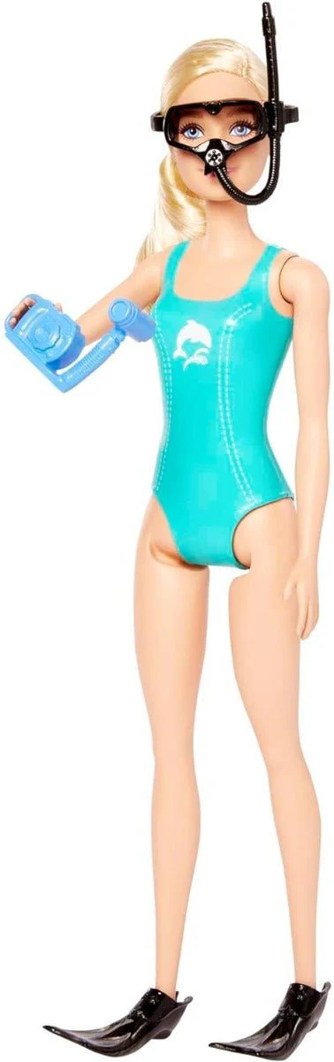 Barbie Marine Biologist Doll And Playset HMH26 - Image 3