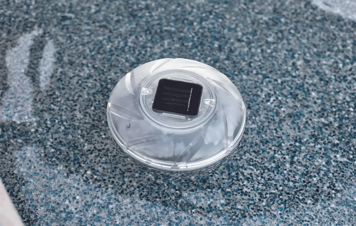 Bestway Flowclear Solar Float Lamp 58111 - Image 3