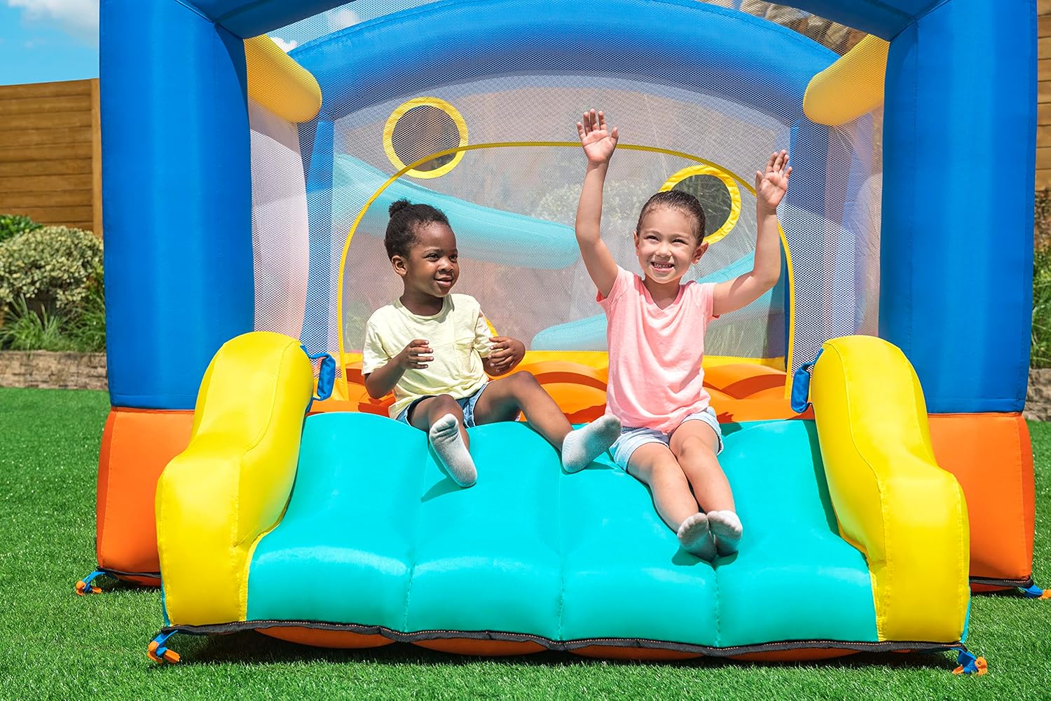 Bestway H2OGO! Leap & Play Mega Bouncer 2.89m x 2.13m x 1.73m 53427 - Image 6