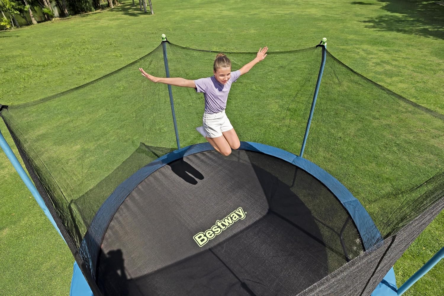 Bestway Xtrem Air Trampoline 12-Feet 3.66m x 2.78m 59104 - Image 2
