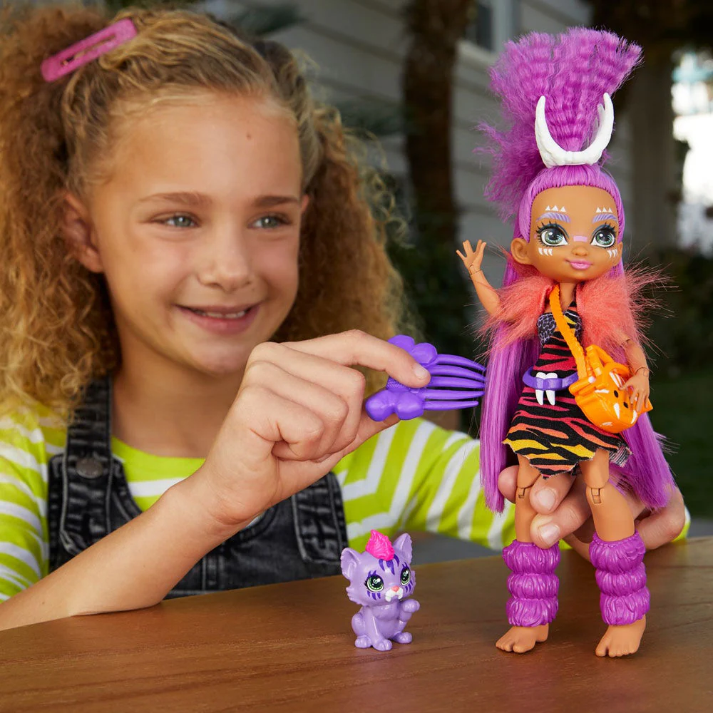 Cave Club Core Roaralai Doll GNL82 - Image 2