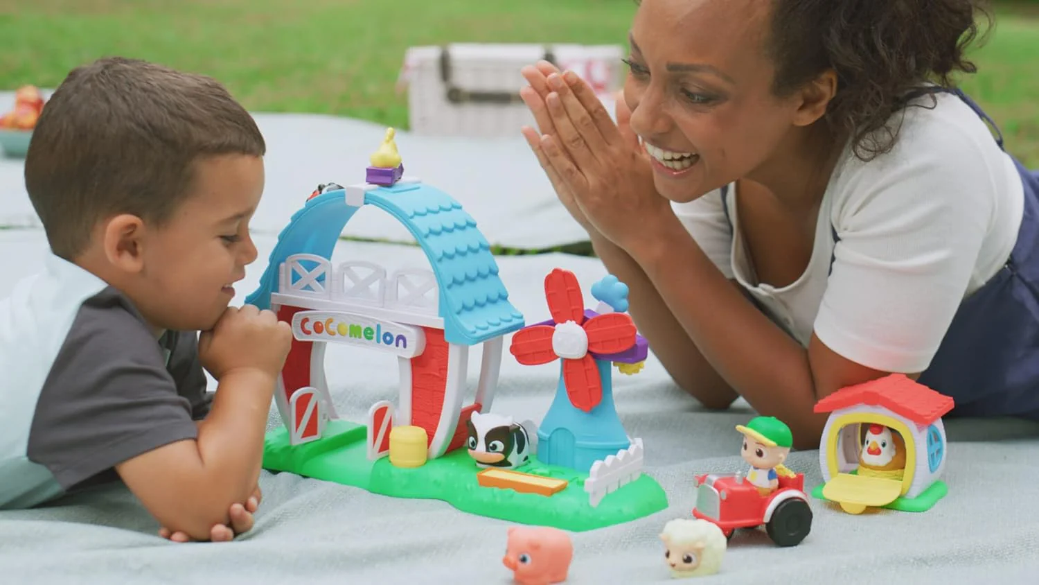Cocomelon Petting Farm Playset CMI0011 - Image 4