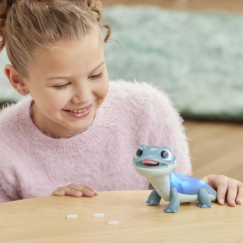 Disney Frozen Fire Spirit's Snowy Snack Salamander Toy E8568 - Image 4