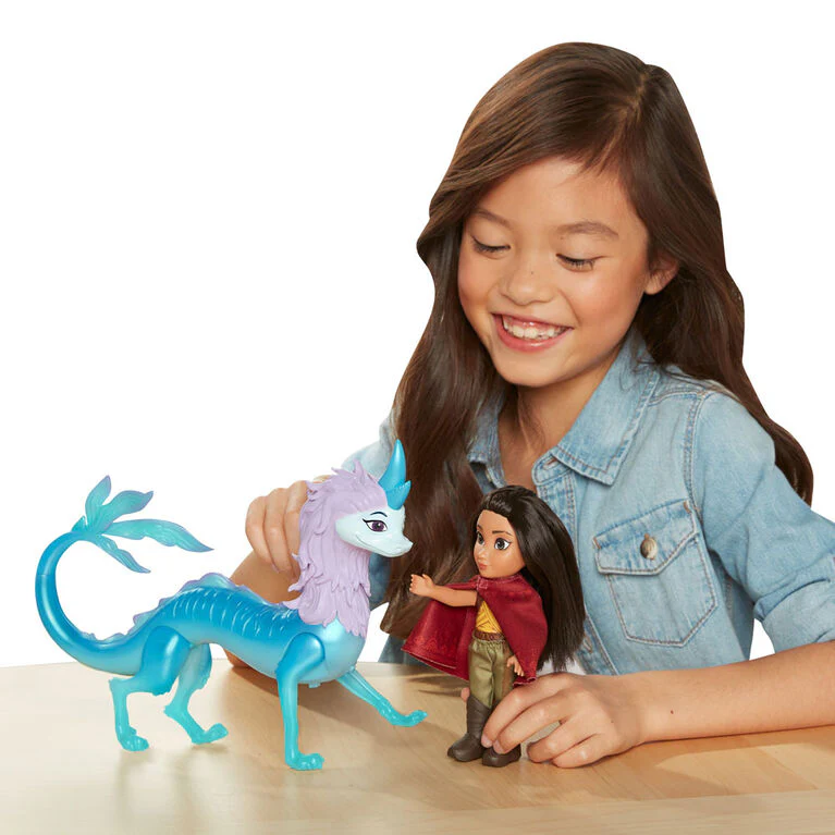 Disneys Raya and the Last Dragon Petite Raya & Sisu Gift Set 213884 - Image 2