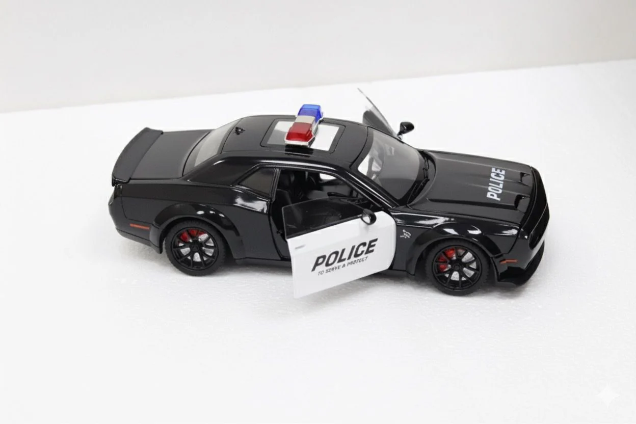 Dodge Challenger Police Die-Cast Car 1:24 Scale – Pullback Toy - Image 3