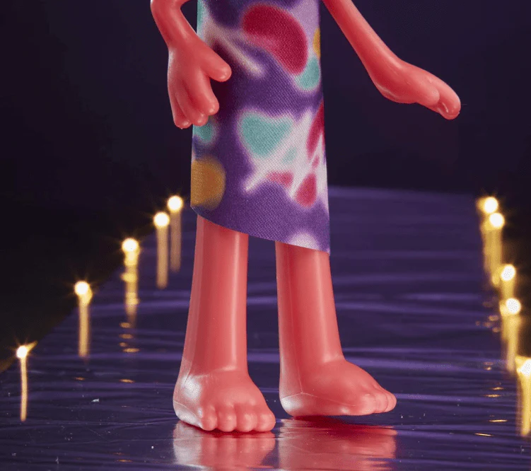 DreamWorks Trolls World Tour Stylin' DJ Suki E8006 - Image 4