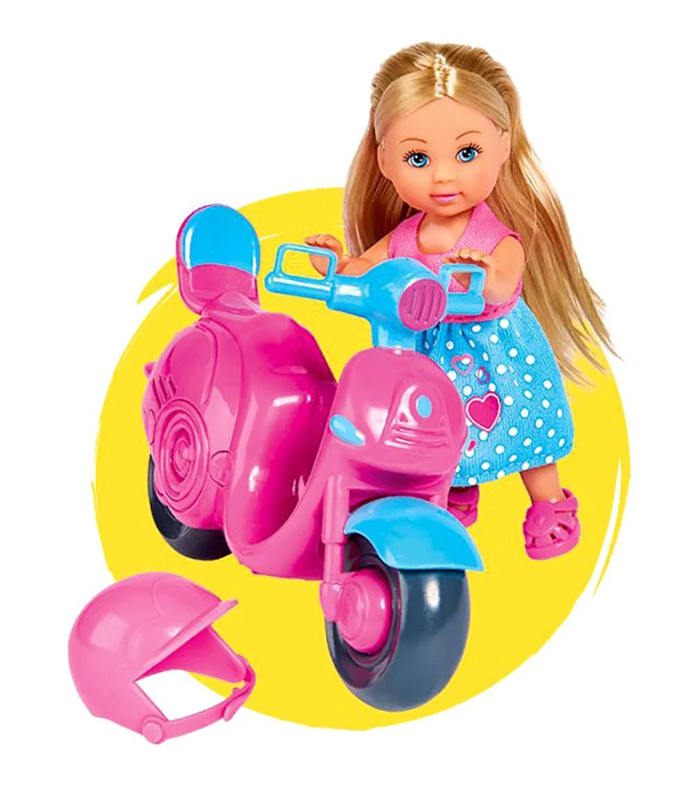 Evi Love on a Scooter - Image 3