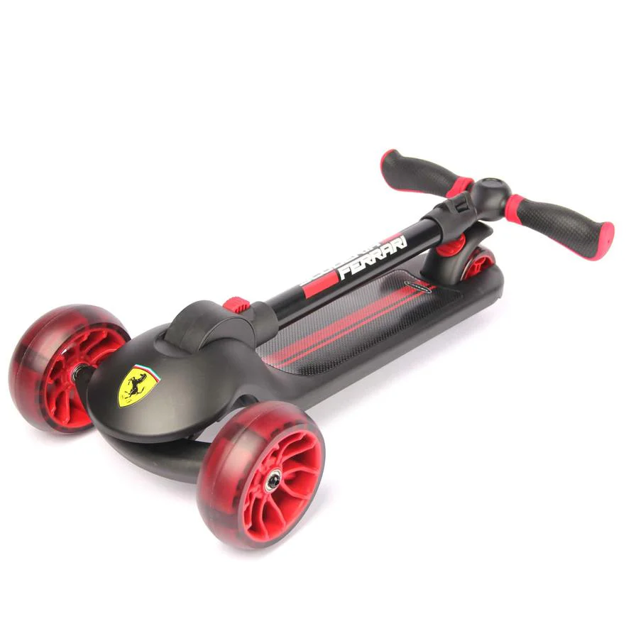 Ferrari 3-Wheel Scooter Black FXK28