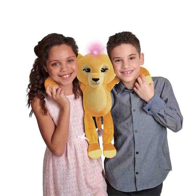 Fingerlings HUGS Sam Interactive Plush Lion - Image 4
