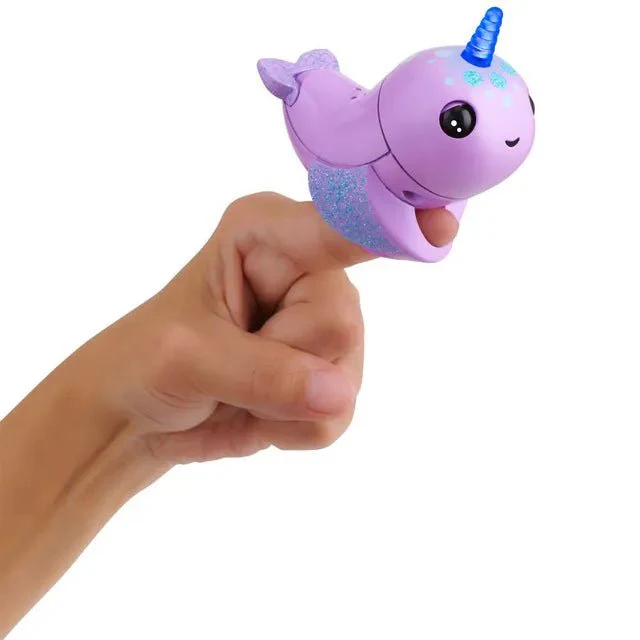 Fingerlings Light Up Narwhal 36990 - Image 5