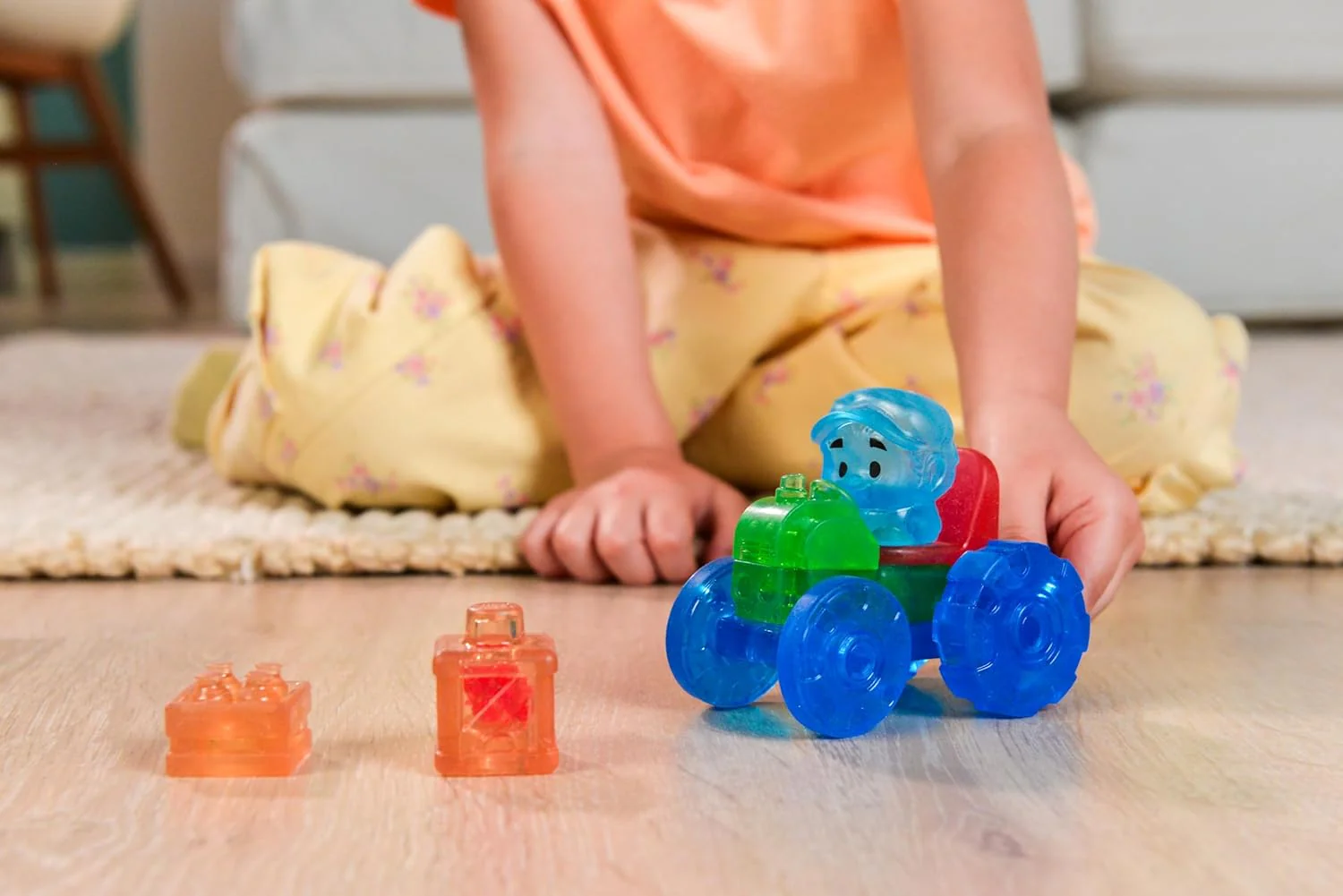 Goliath Jelly Blox Tractor Set – 12 Piece Sensory Building Blocks - Image 4