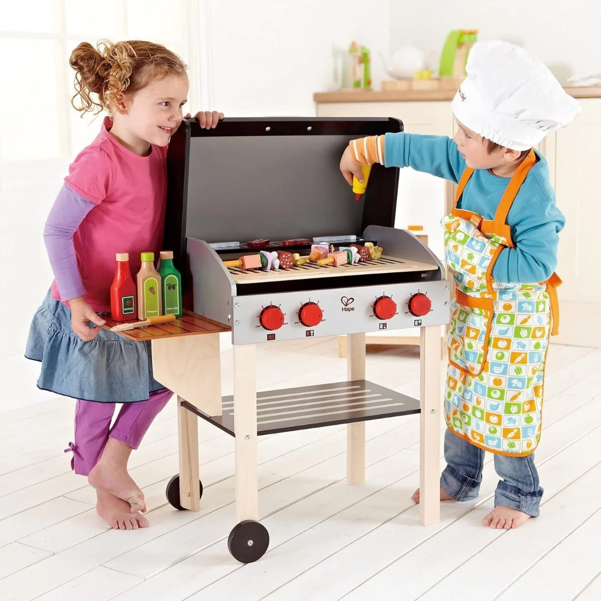 Hape Gourmet Grill with Food E3127 - Image 5