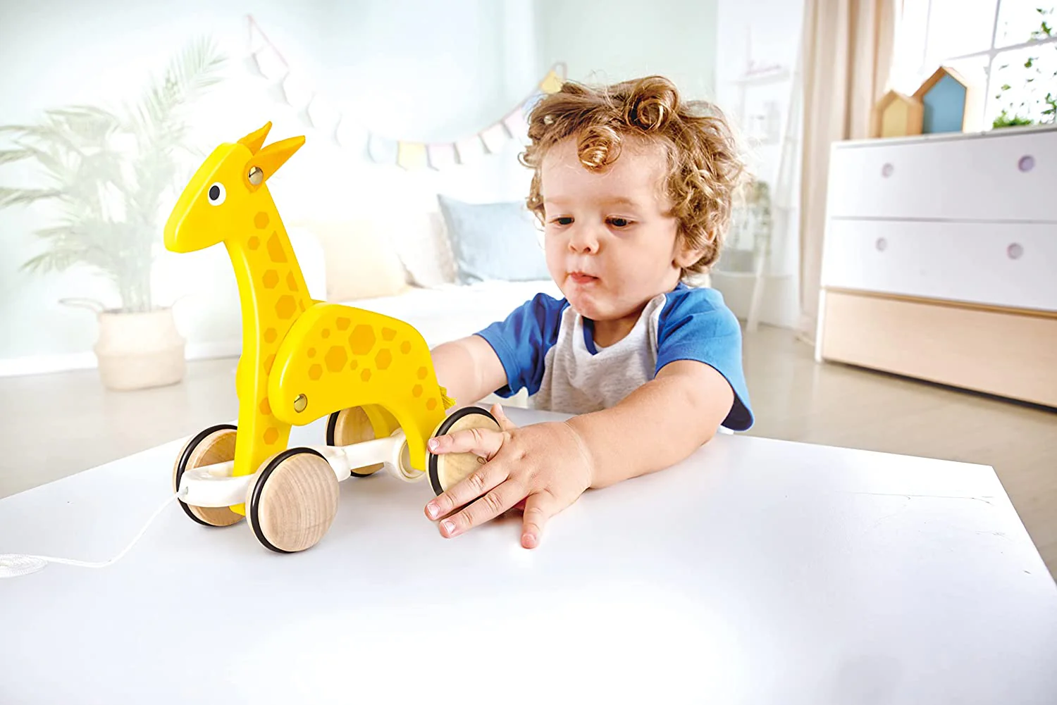 Hape Push and Pull Giraffe Wooden Pull Along Toy - Image 5