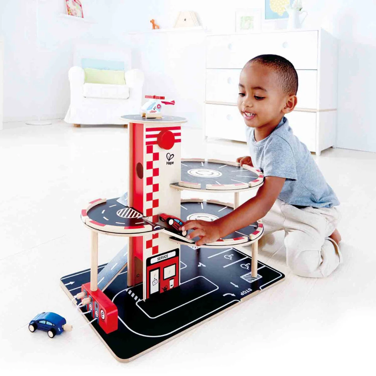 Hape Wooden Park N Go Garage E3002 - Image 5