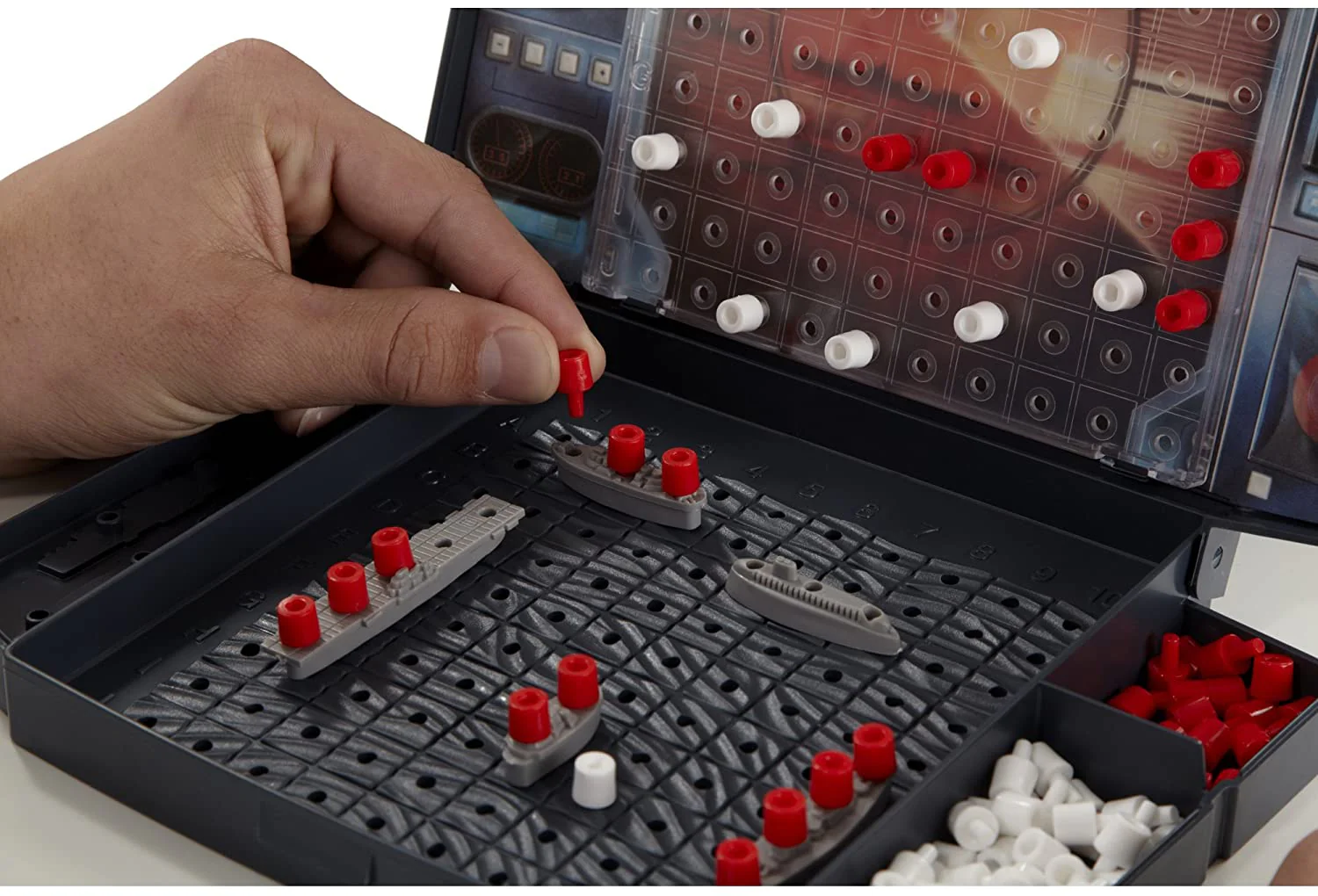 Hasbro Battleship Classic Board Game A3264 - Image 9