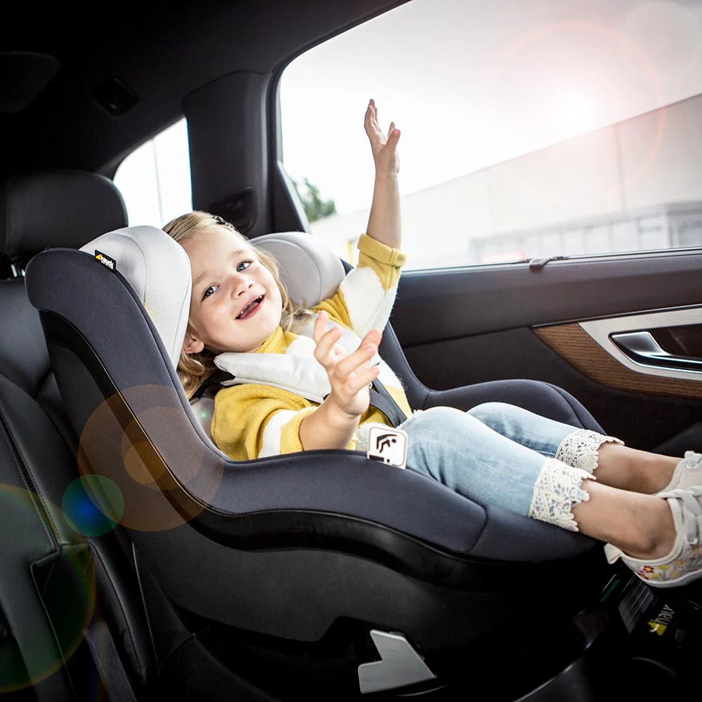 Hauck iPro Kids Car Seat Caviar 614242 - Image 2