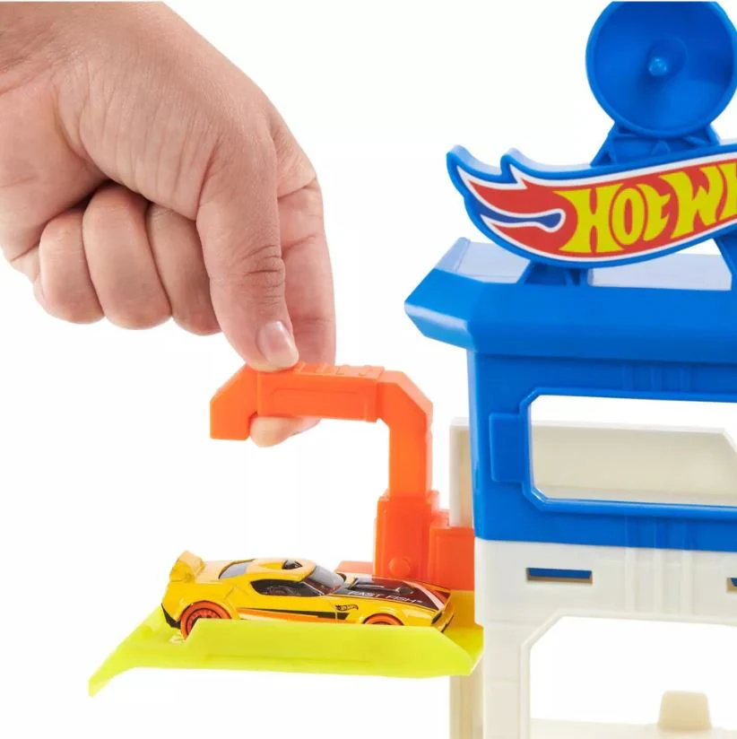 Hot Wheels Attacking Shark Escape Trackset HDP06 - Image 6