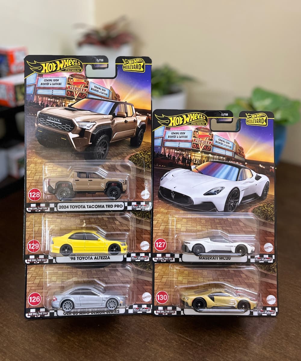 Hot Wheels Boulevard Diecast Cars Asstd.GJT68