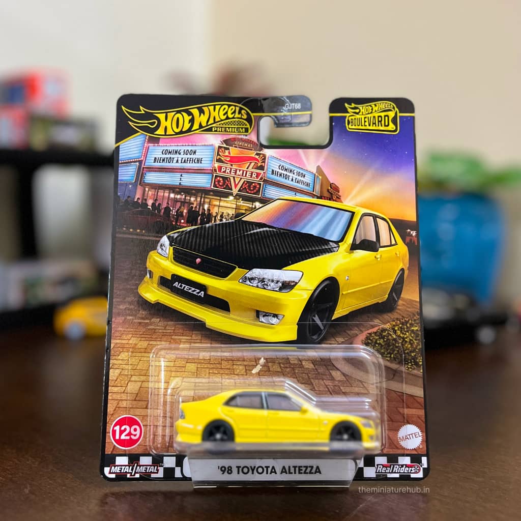 Hot Wheels Boulevard Diecast Cars Asstd.GJT68 - Image 2