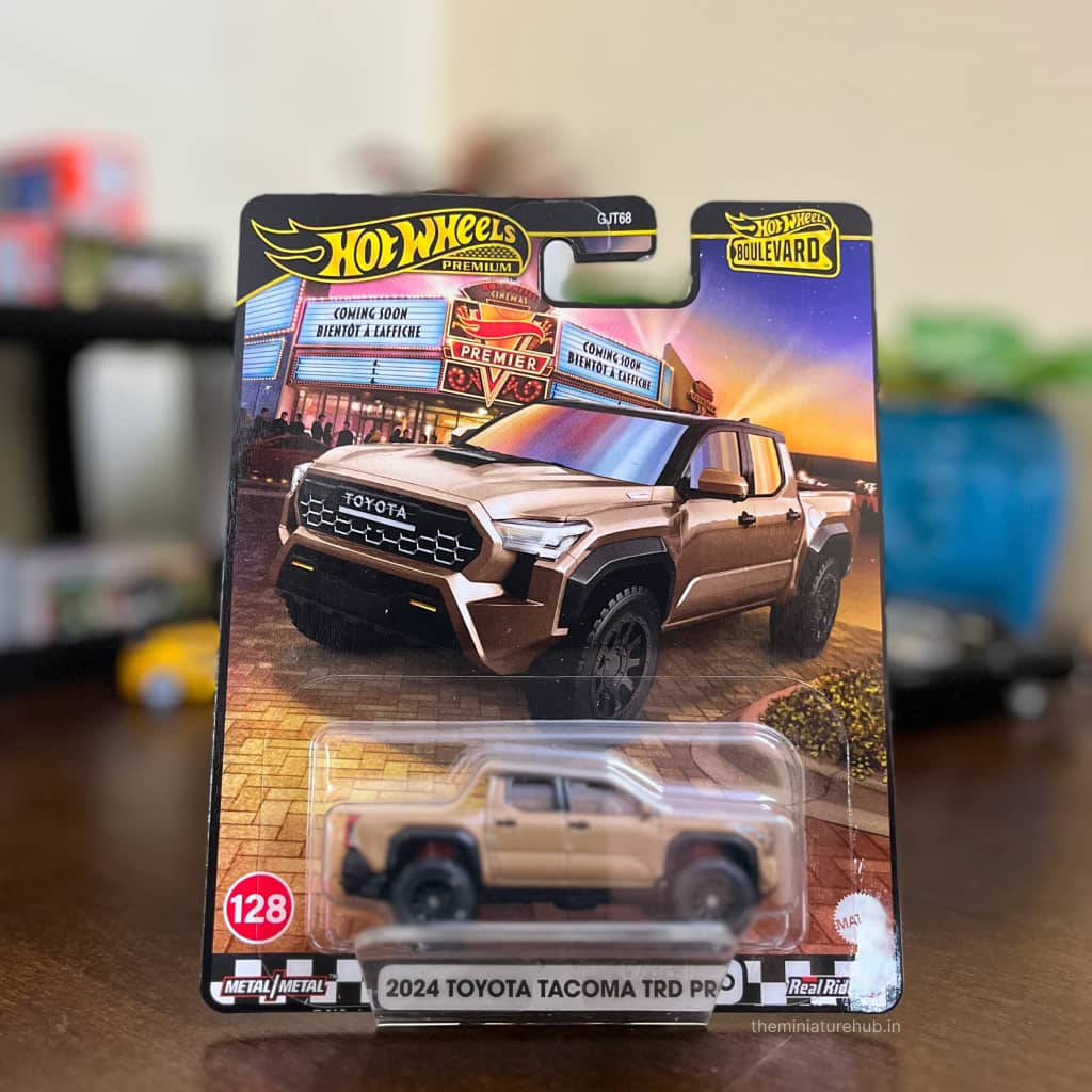 Hot Wheels Boulevard Diecast Cars Asstd.GJT68 - Image 3
