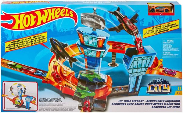 Hot Wheels Jet Jump Airport Track Playset GFH90 - Image 4