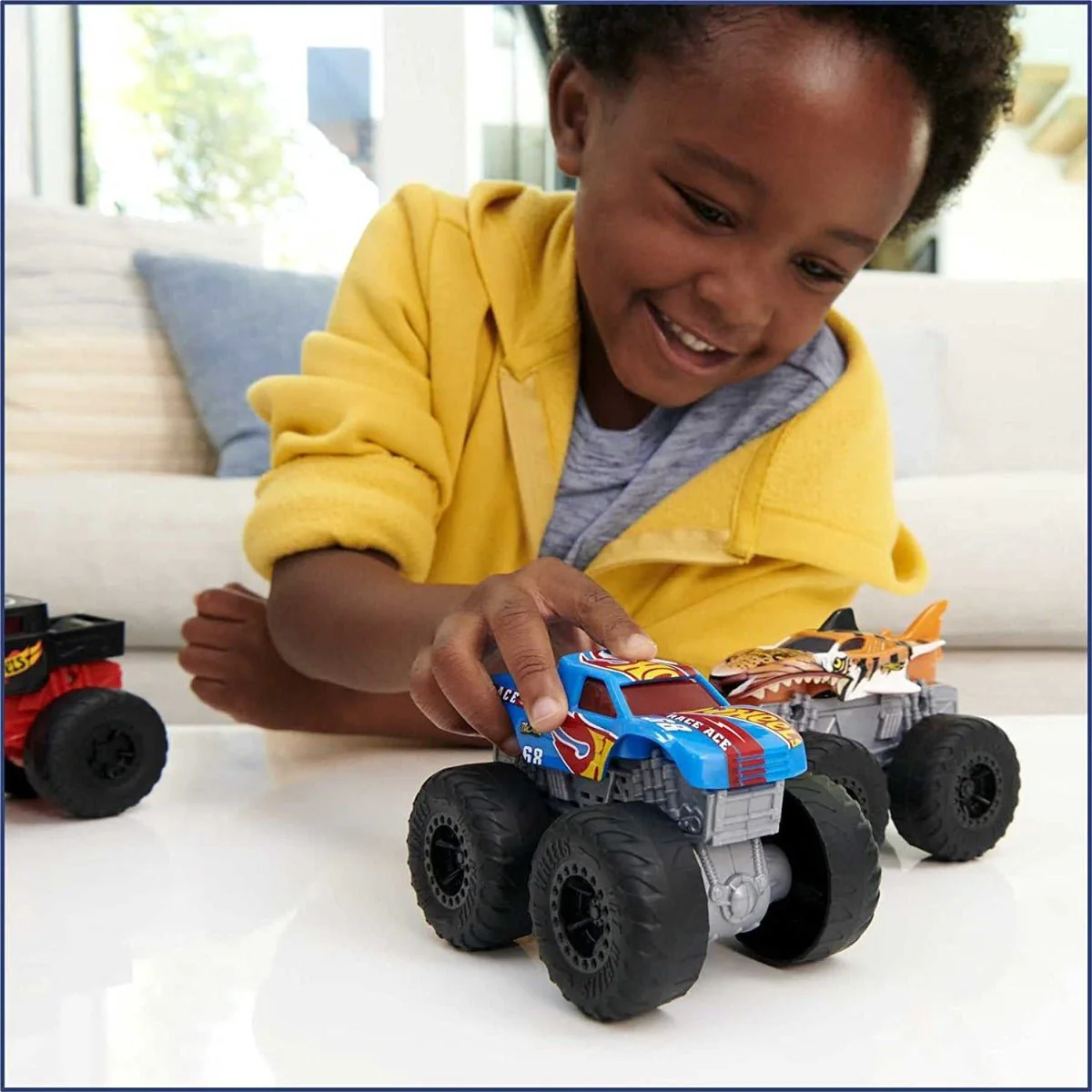 Hot Wheels Monster Trucks Roarin' Wreckers Tiger Shark HDX62/HDX60 - Image 4