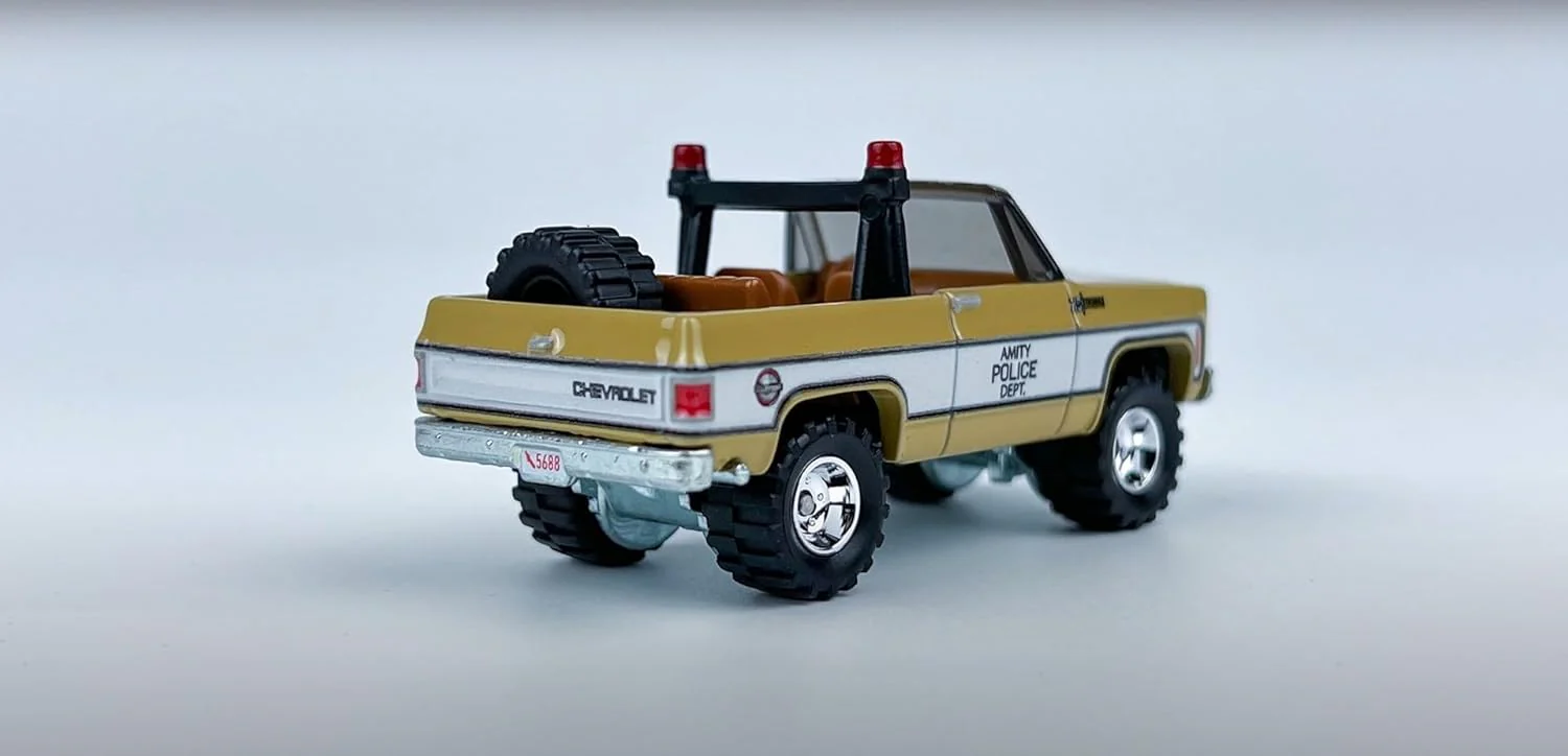 Hot Wheels Premium Vehicles - Jaws 75 Chevy Blazer Custom - Image 2