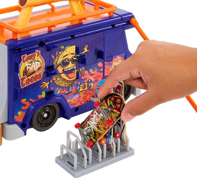 Hot Wheels Skate Taco Truck Play Case HMK00 - Image 4
