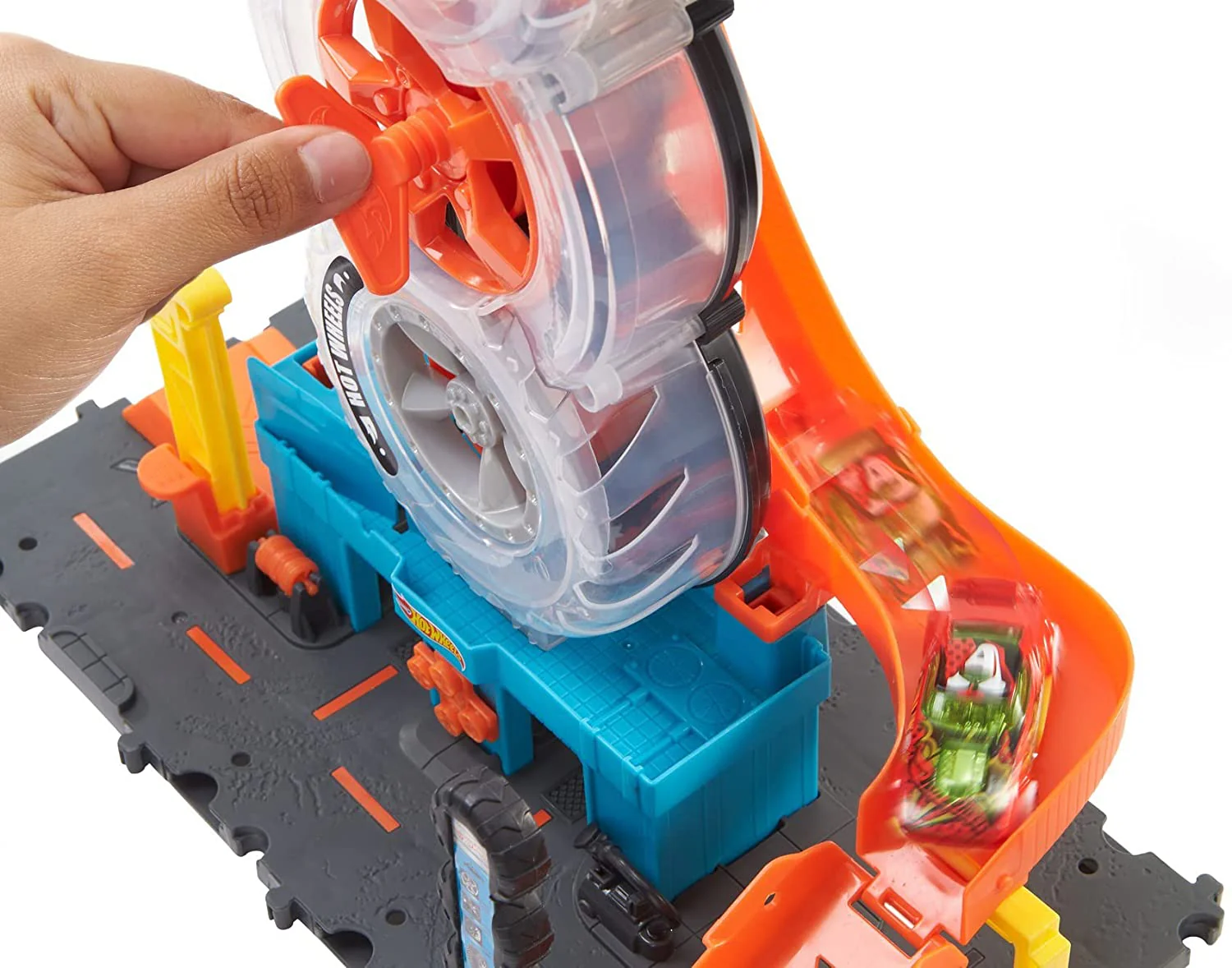 Hot Wheels Super Twist Tire Shop Playset HDP02 - Image 3