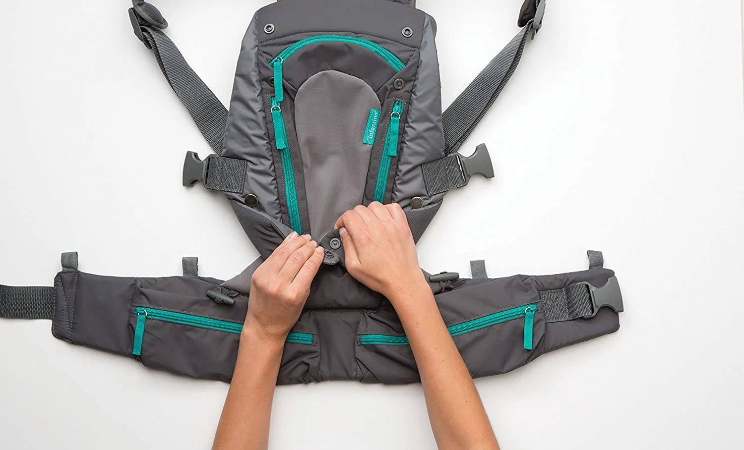 Infantino Carry On Multi Pocket Baby Carrier - Image 3
