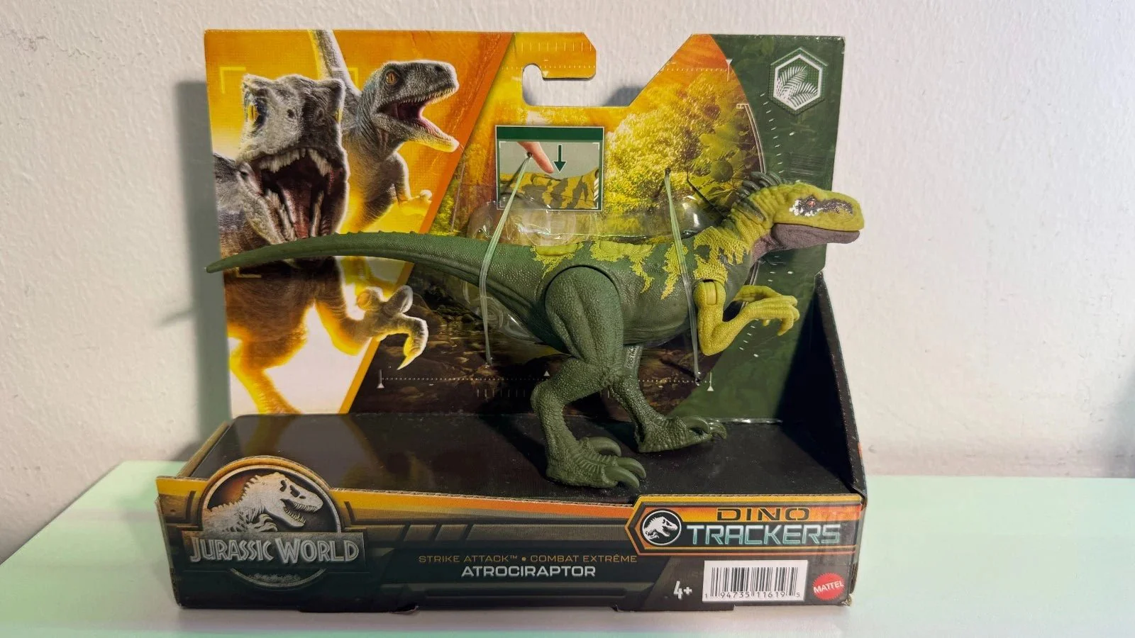 Jurassic World Dino Tracker Strike Attack Atrociraptor HLN69/HLN63 - Image 3