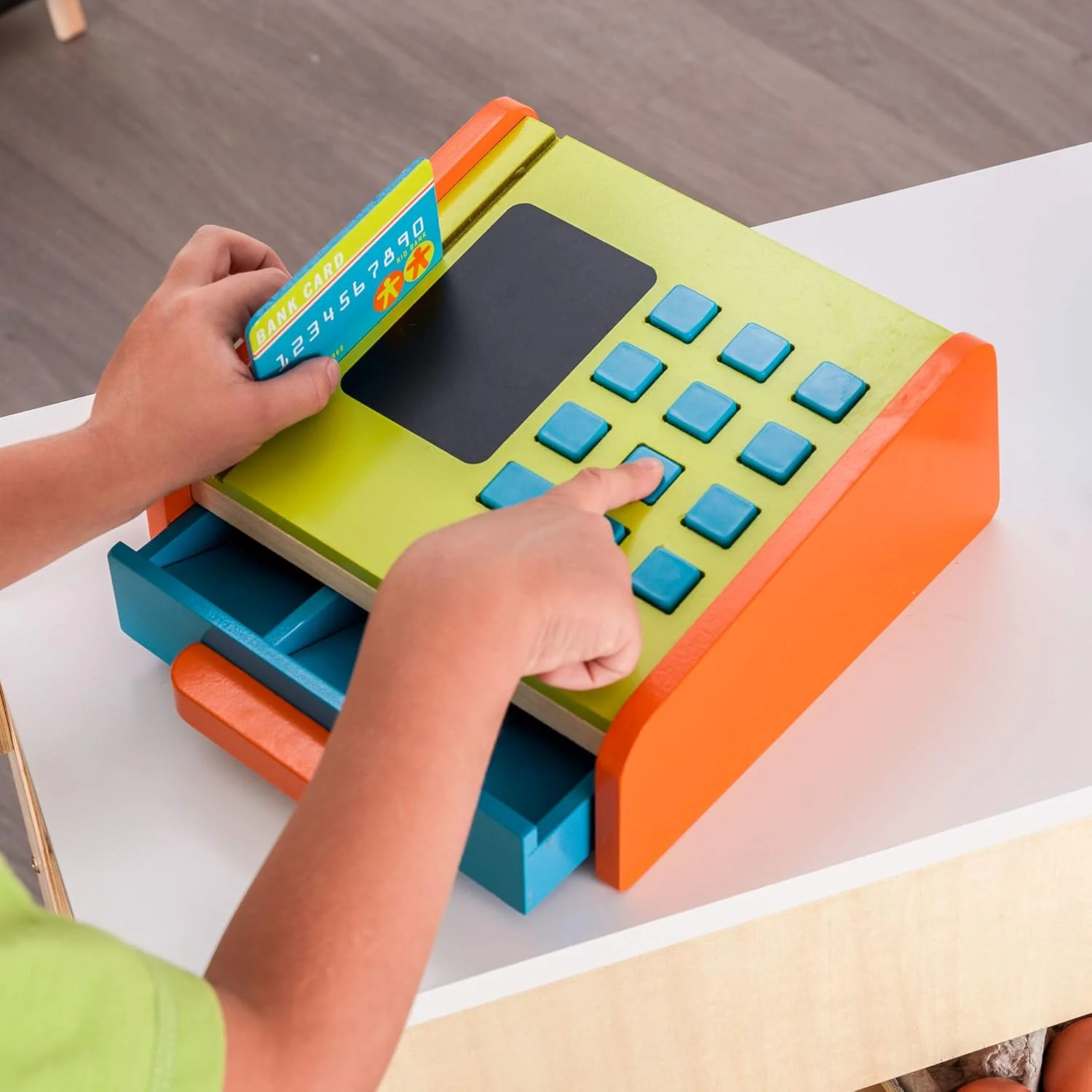 Kidkraft Grocery Market Place - Image 5