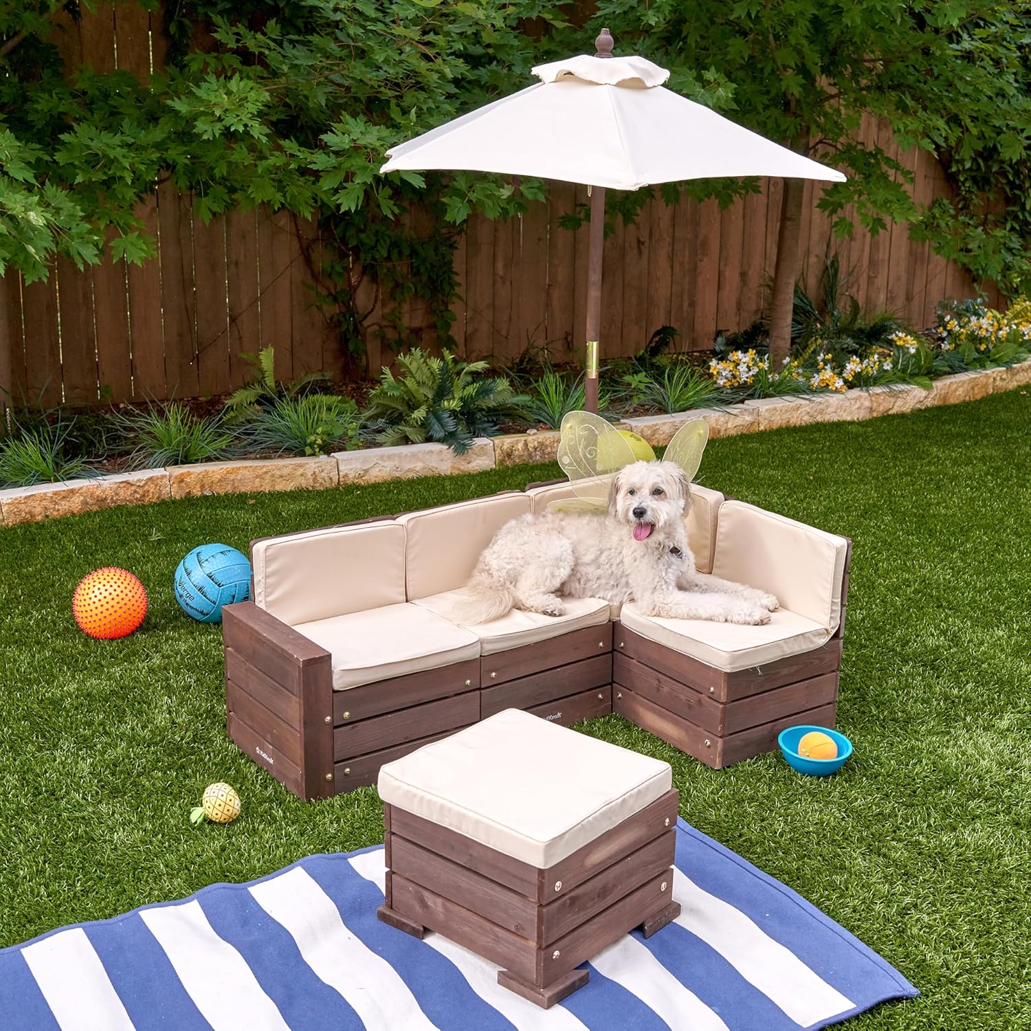 Kidkraft Outdoor Sectional Ottoman & Umbrella Set- Bear Brown & Beige - Image 5