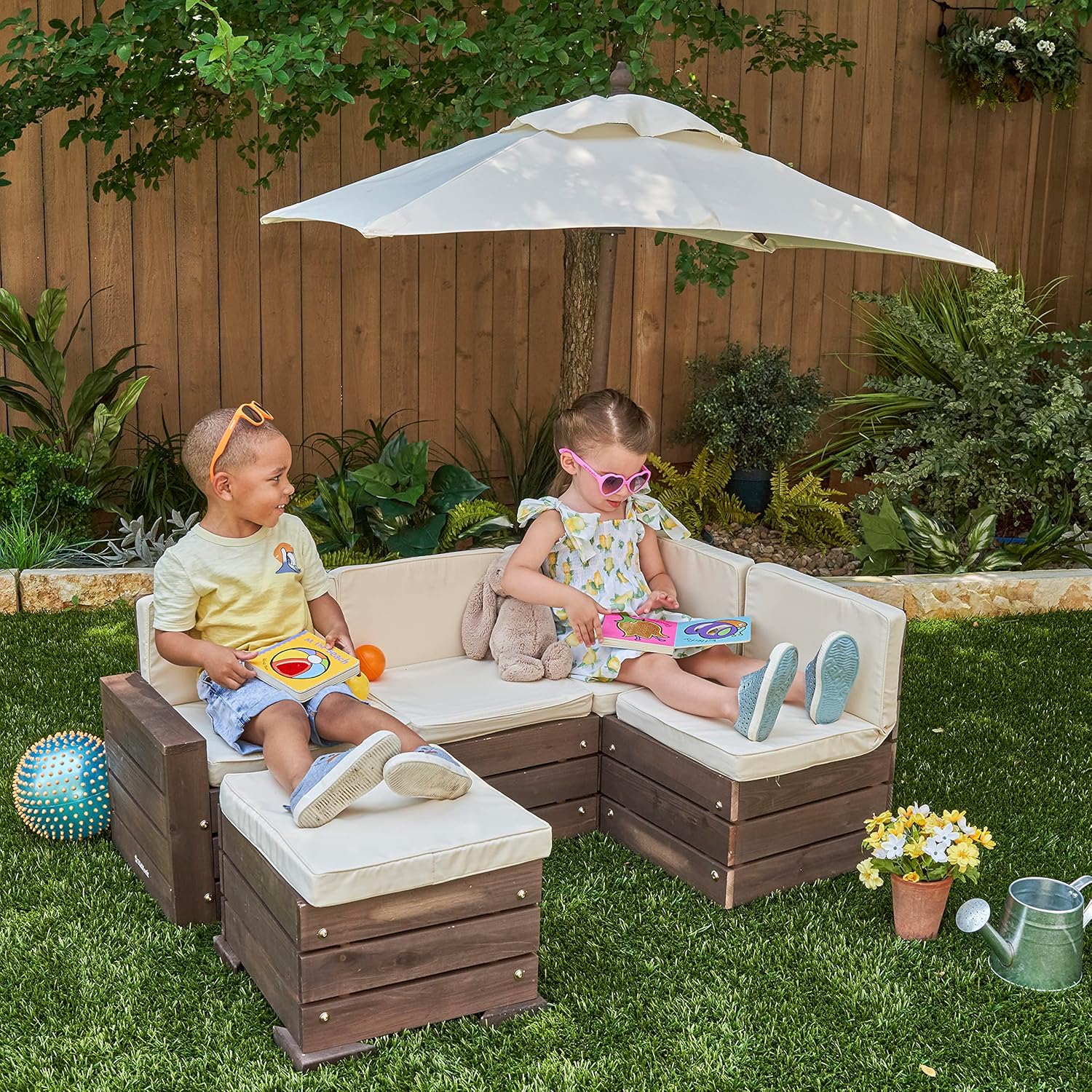 Kidkraft Outdoor Sectional Ottoman & Umbrella Set- Bear Brown & Beige - Image 7