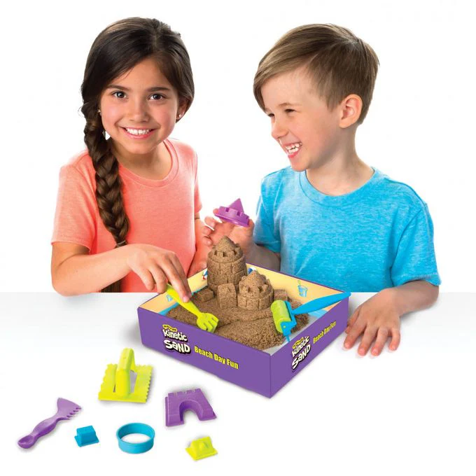 Kinetic Sand Beach Day Fun Set 12oz 6037424 - Image 4