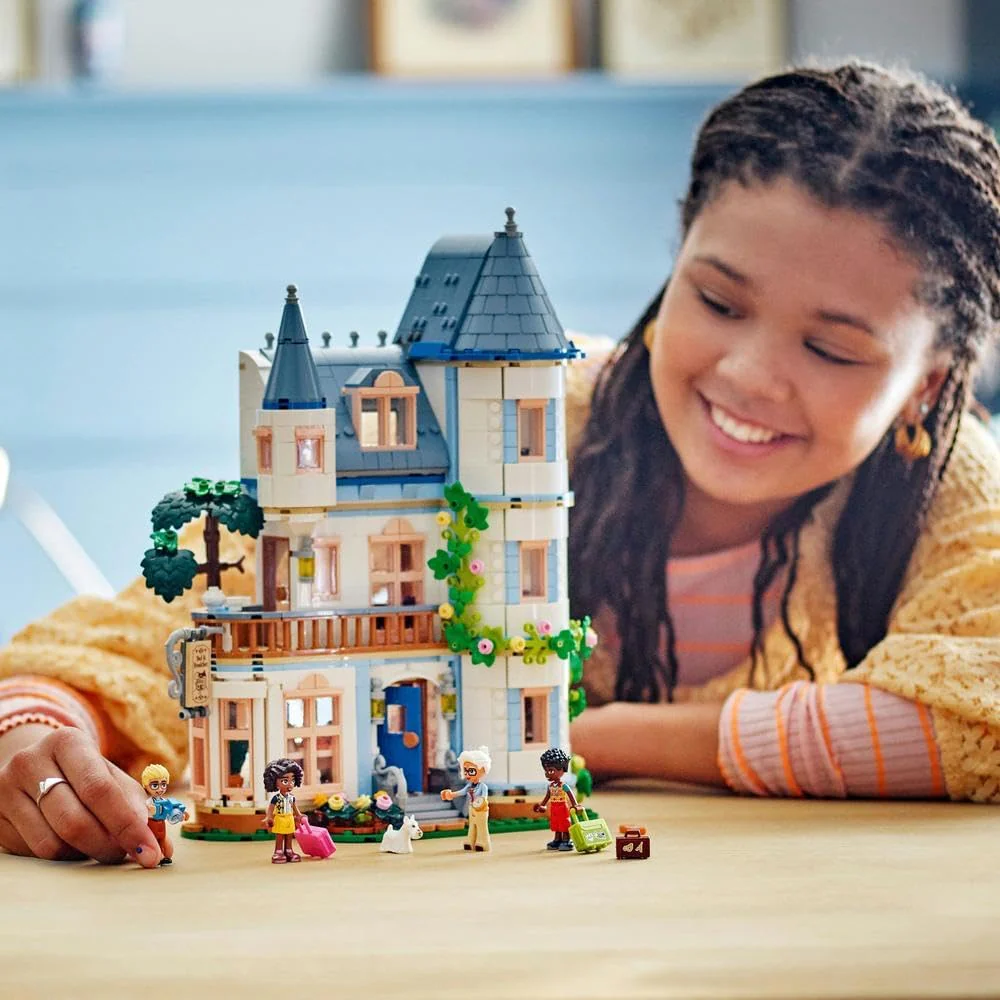 LEGO Castle Bed And Breakfast 6470720/42638 - Image 4