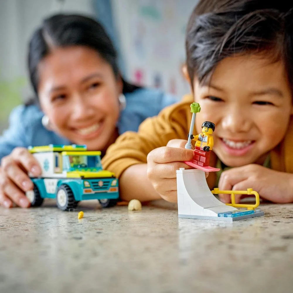 Lego City Emergency Ambulance And Snowboarder - Image 3