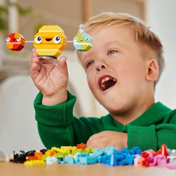 Lego Classic Creative Space Planets - Image 5