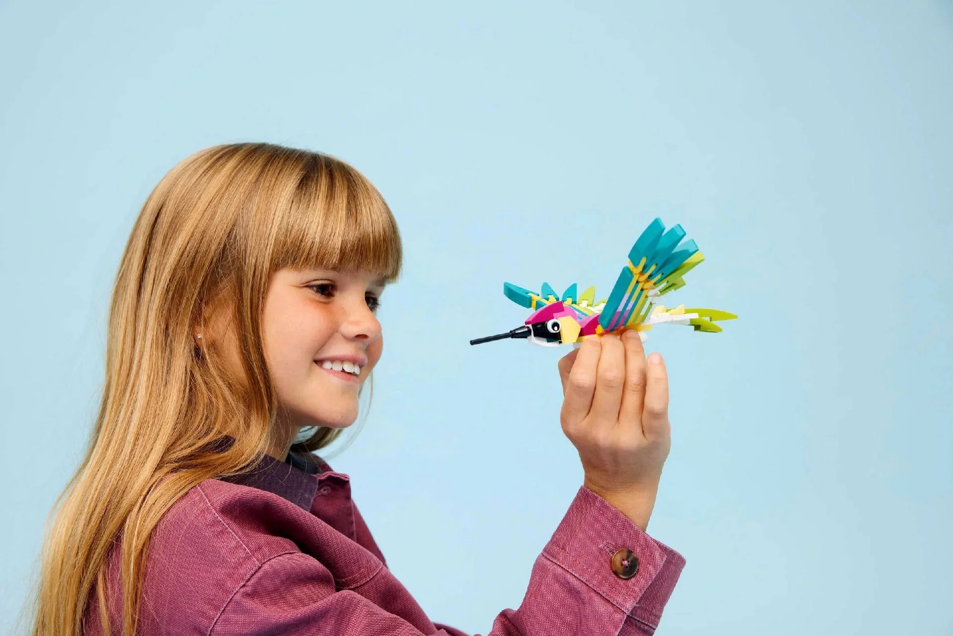 LEGO Creator Wild Animals: Colorful Hummingbird 31384 - Image 4