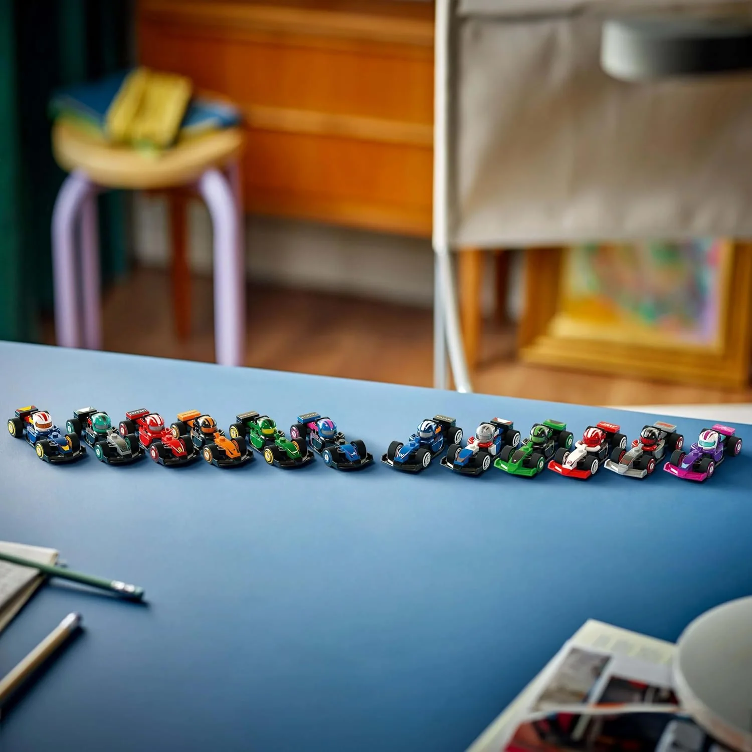 LEGO Minifigures F1 Collectible Race Car Mystery Box (71049) – 1 of 12 Mini Formula 1 Models with Driver Helmet & Moving Wheels - Image 4