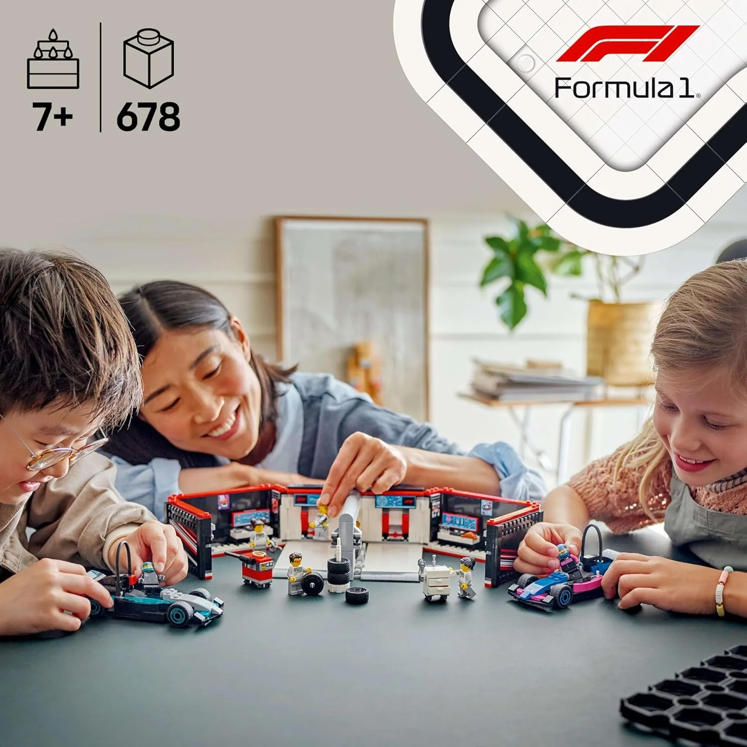 LEGO F1 Garage & Mercedes-AMG & Alpine Cars 60444 - Image 7
