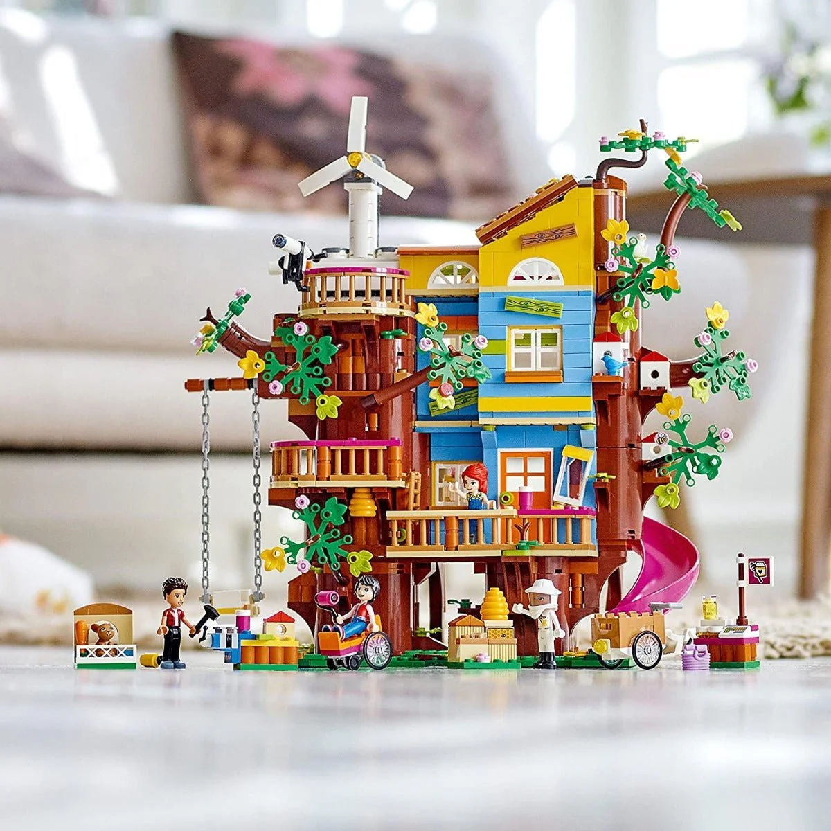 LEGO Friends Friendship Tree House 41703 - Image 2