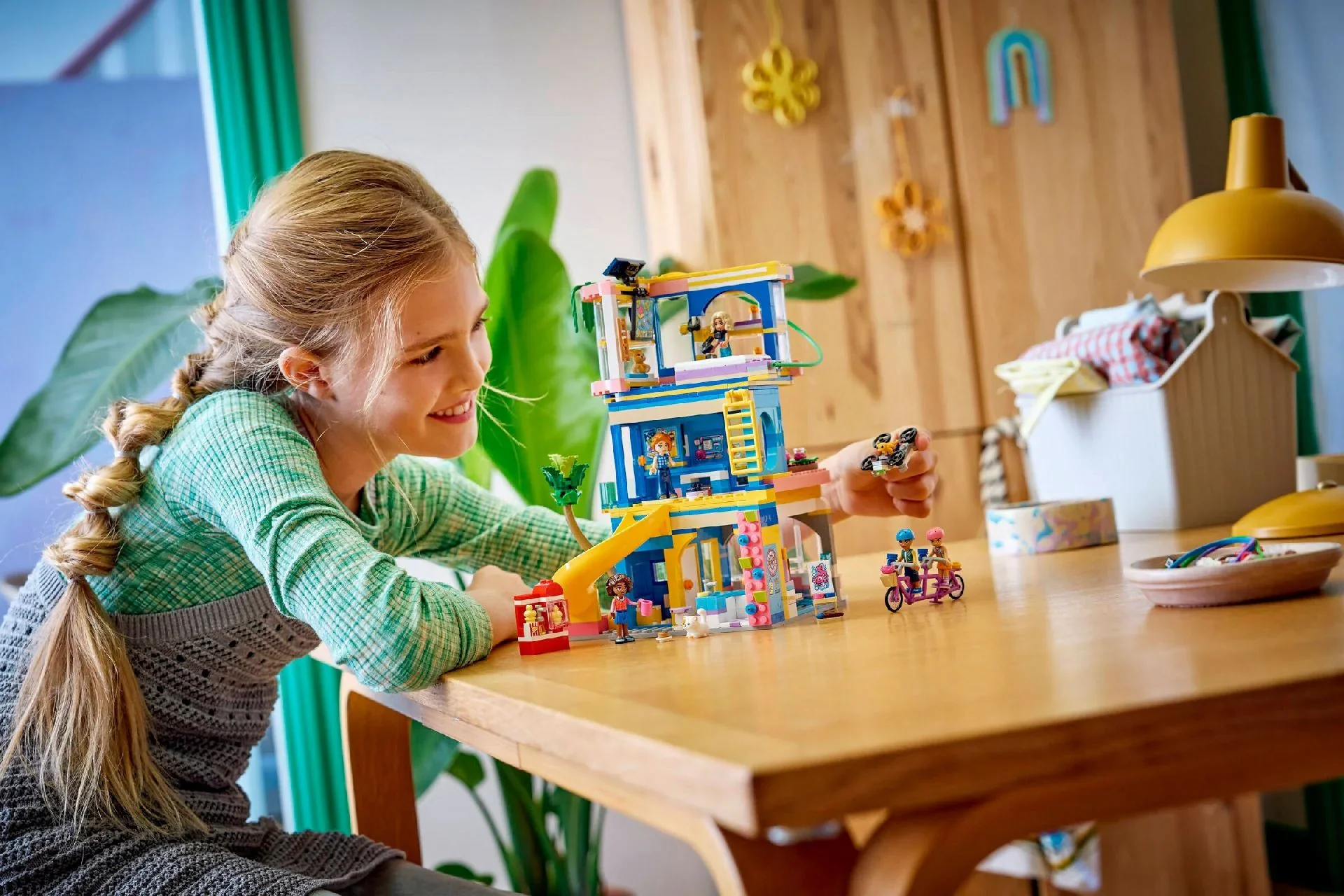 LEGO Friends Heartlake City Friends Club House 6585595\42689 - Image 2