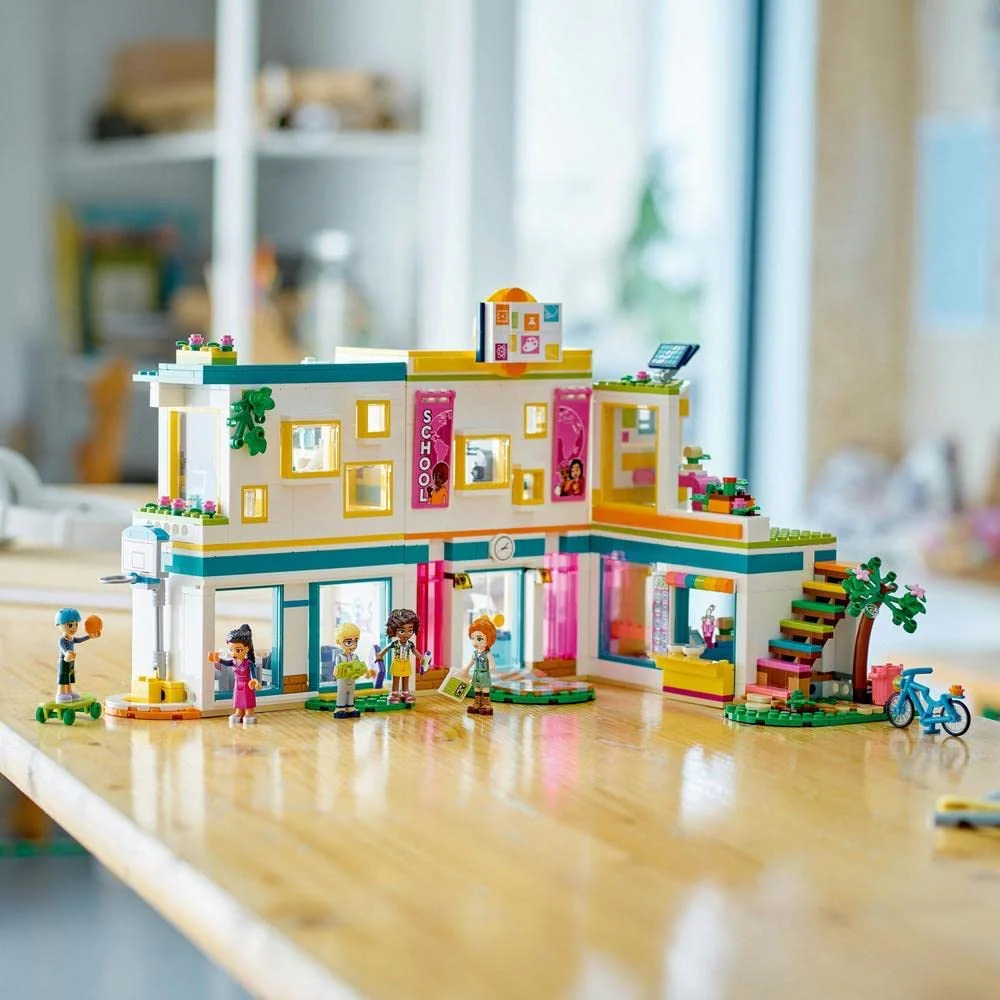 LEGO Friends Heartlake International School 6426579/41731 - Image 4